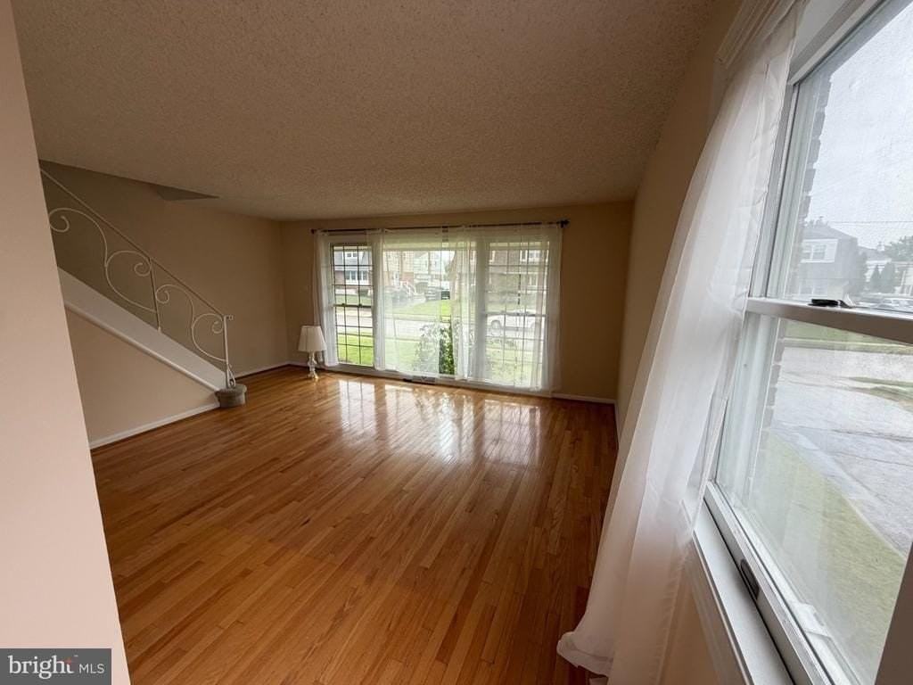 1420 Greenway Rd - Photo 4 of 20