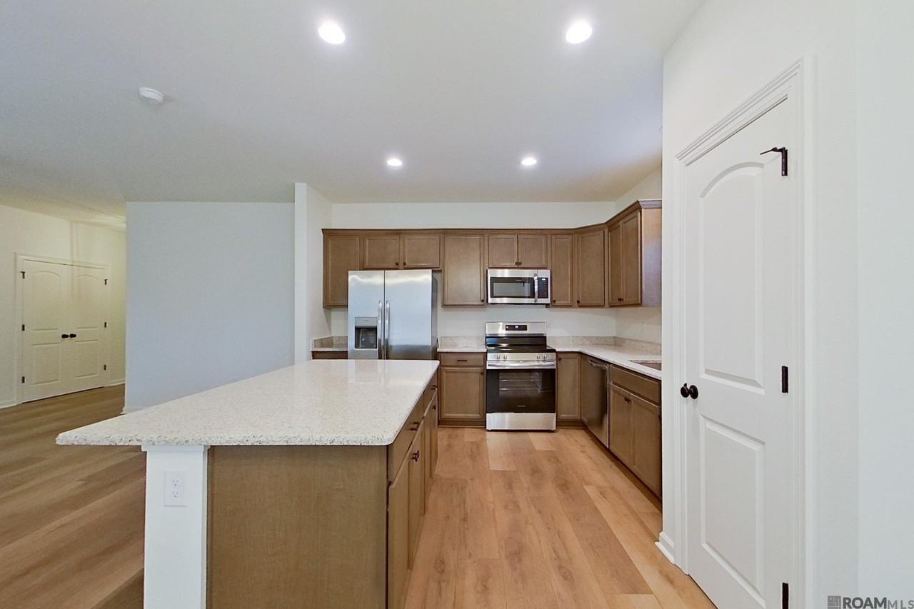 110 Hendrix Rd - Photo 4 of 19