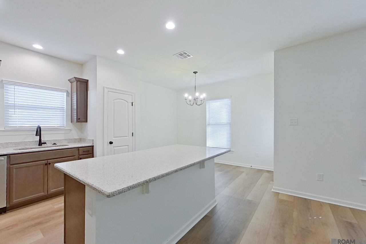 110 Hendrix Rd - Photo 5 of 19