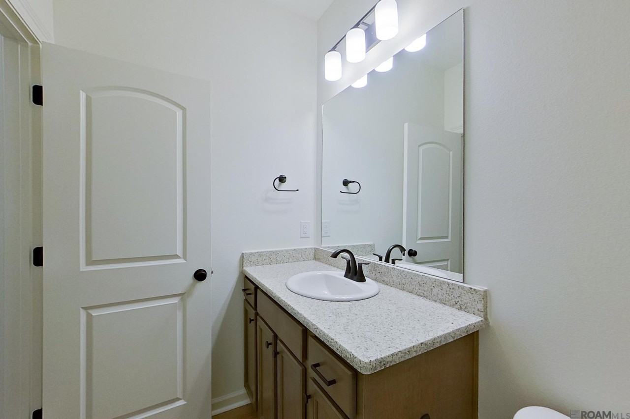 110 Hendrix Rd - Photo 7 of 19