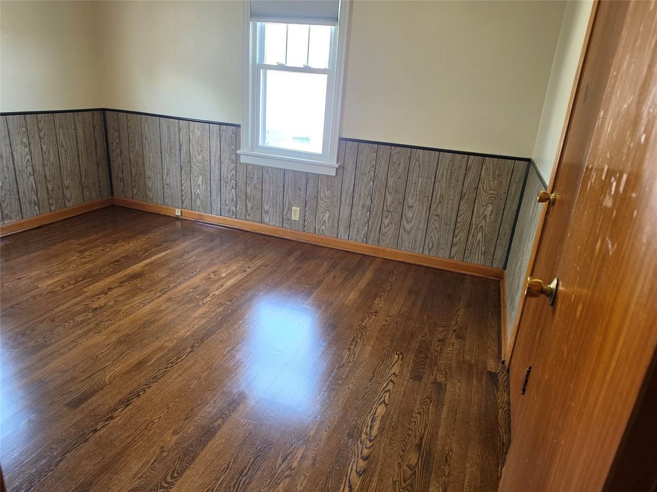 940 Oakmont Ave - Photo 6 of 12