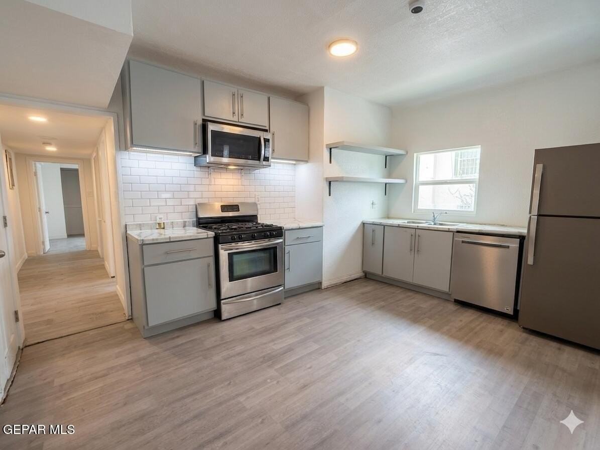 2807 Grant Ave #A - Photo 4 of 11