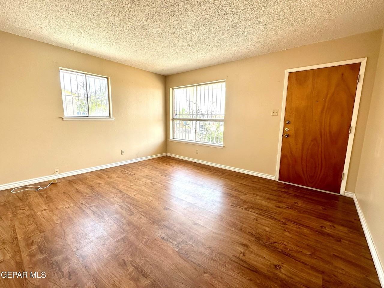 10241 Kellogg St - Photo 3 of 19
