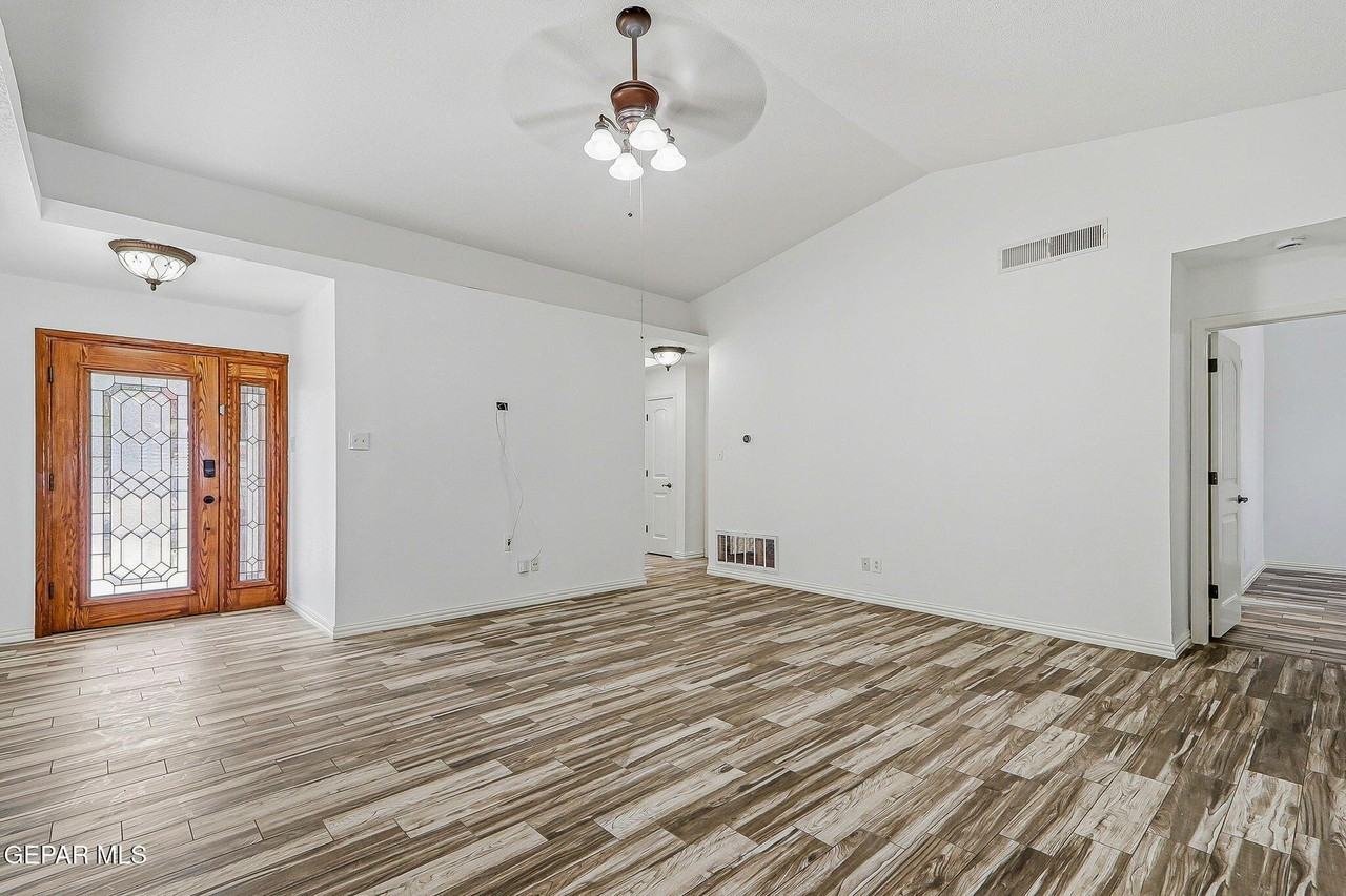 12589 Tierra Dura Dr - Photo 5 of 30