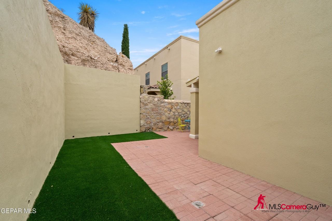 5721 Caprock Ct #A - Photo 4 of 35