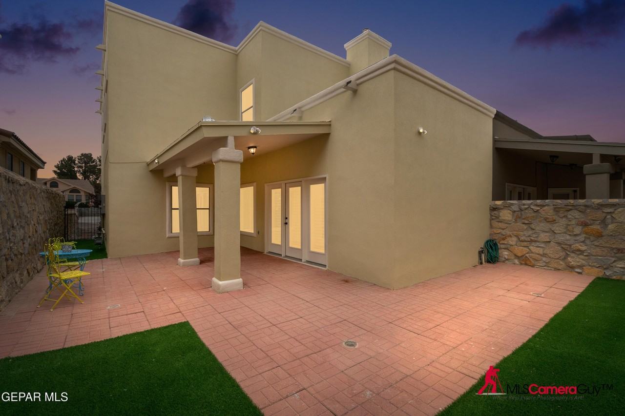 5721 Caprock Ct #A - Photo 5 of 35