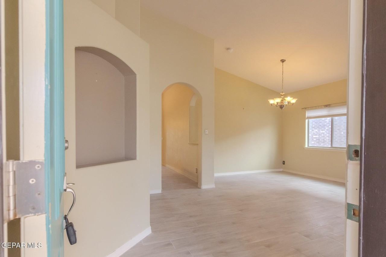 13758 Paseo Las Nubes Dr - Photo 5 of 50