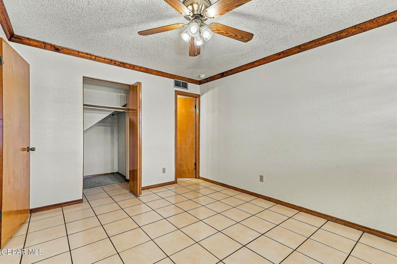 1377 Vista Granada Dr - Photo 5 of 30