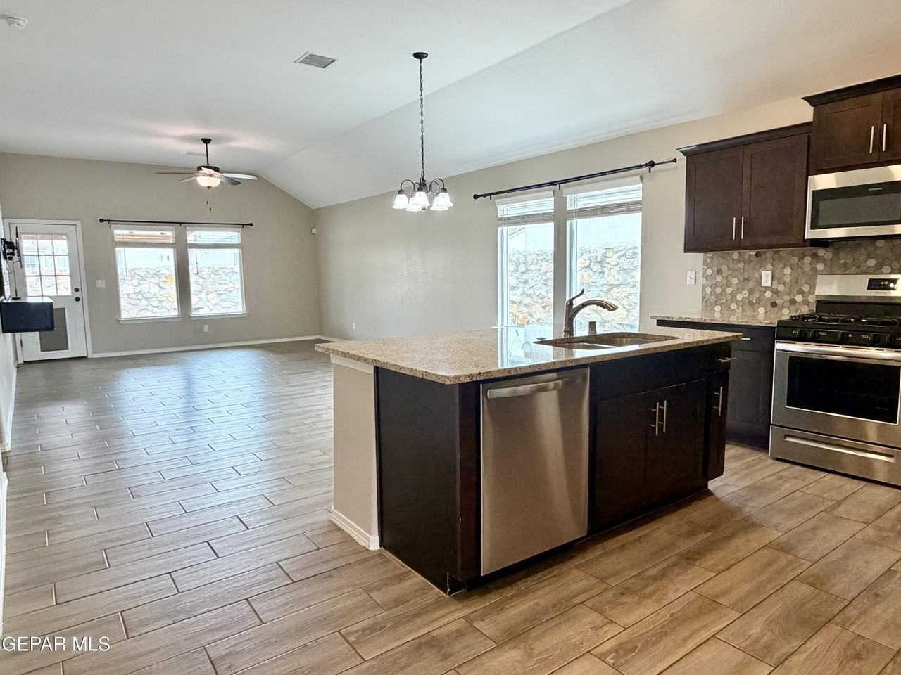14908 Tierra Coruna Ave - Photo 4 of 36