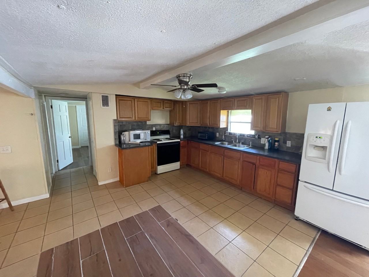 6121 Collins Rd #244 - Photo 4 of 9