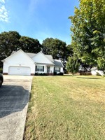 featured image of 467 Evergreen Cir