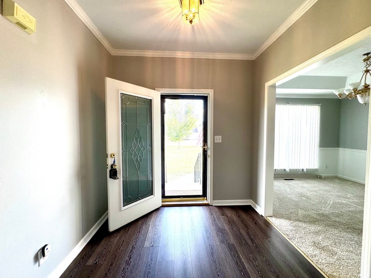 467 Evergreen Cir - Photo 4 of 19