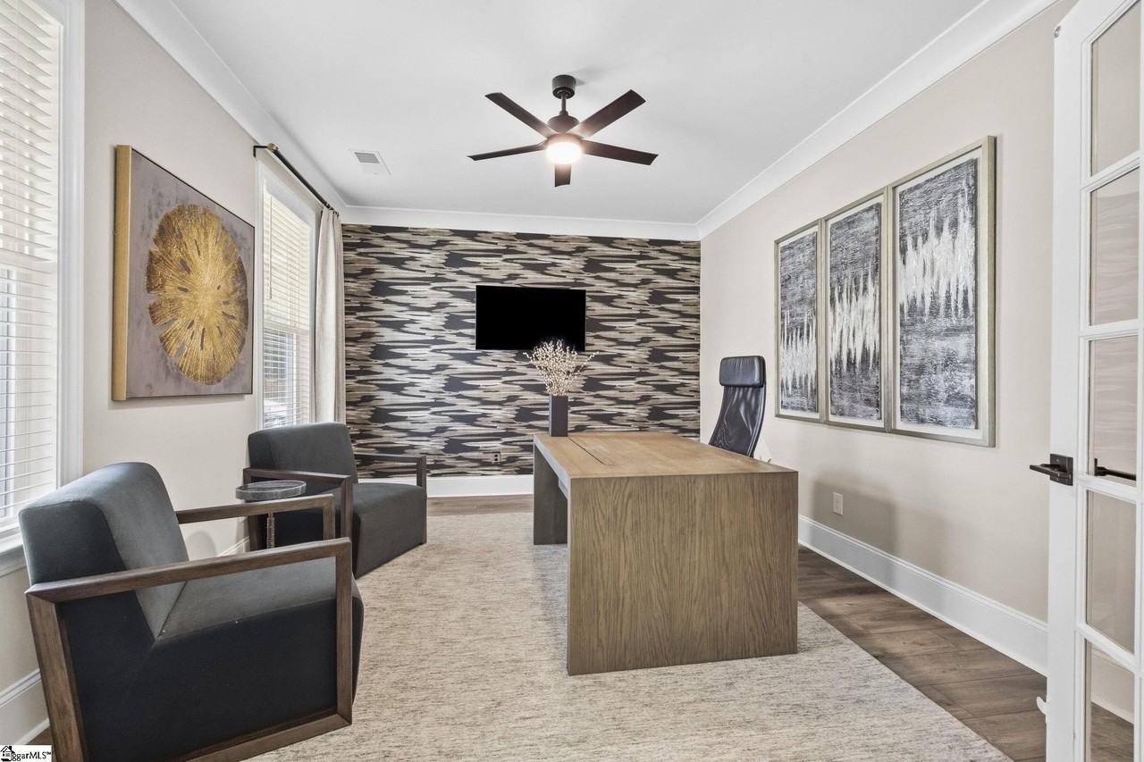103 Giannelli Way - Photo 4 of 48