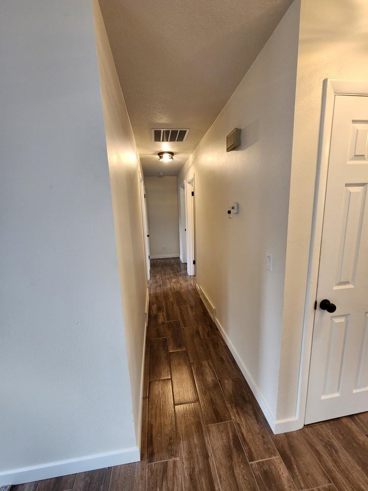 2389 Ridge Circle Dr - Photo 7 of 15