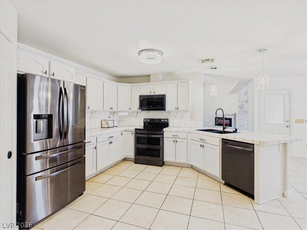 4970 Honey Locust Dr - Photo 3 of 50