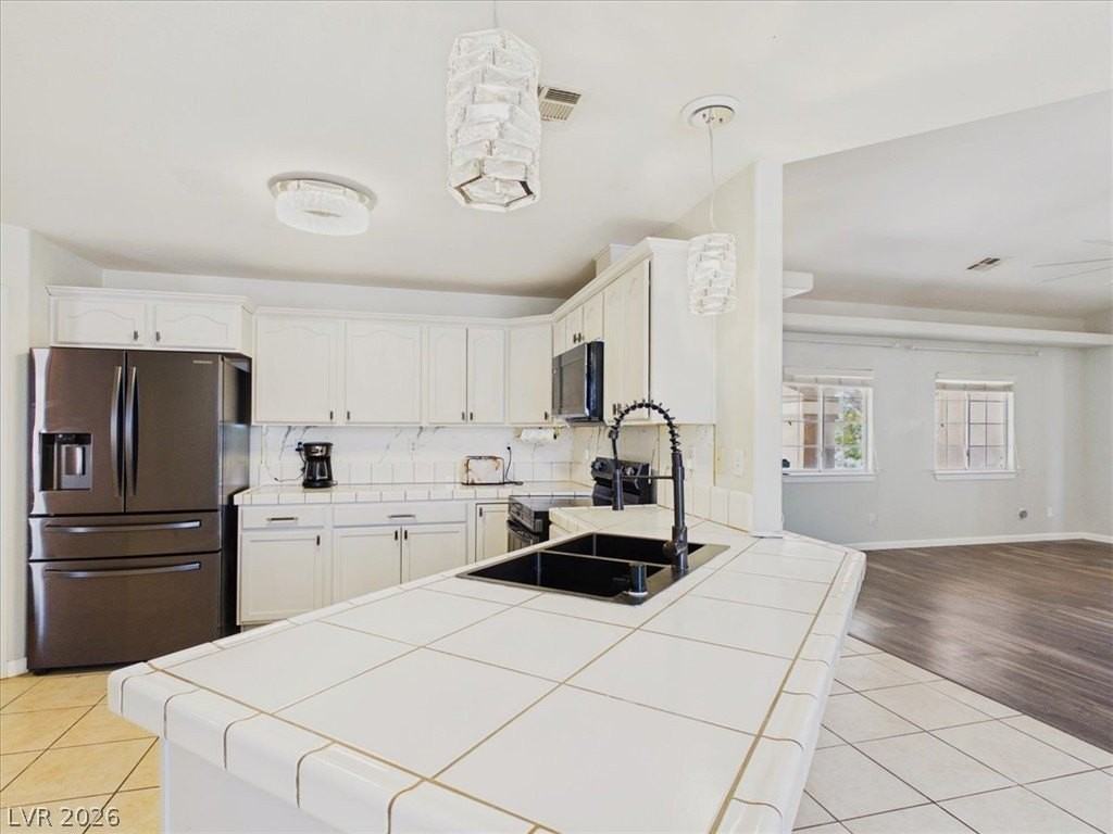 4970 Honey Locust Dr - Photo 4 of 50