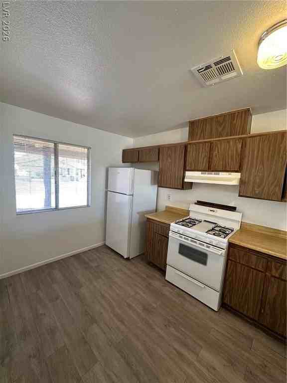 547 E Barrett St #0 - Photo 5 of 25