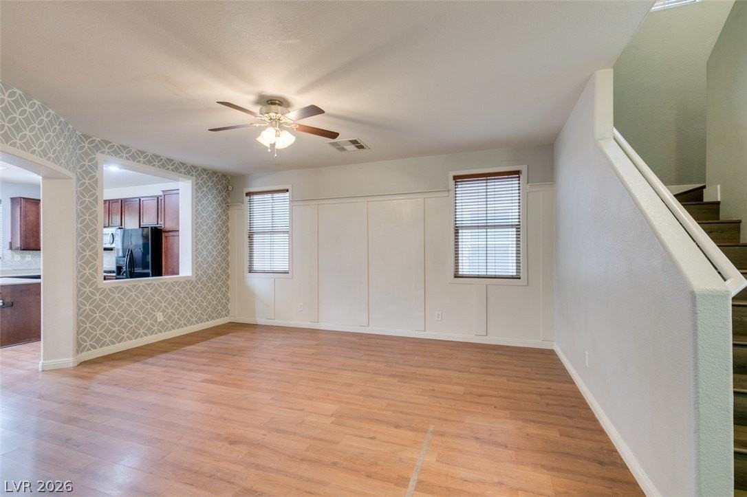 7162 Indian Head Ave - Photo 4 of 33