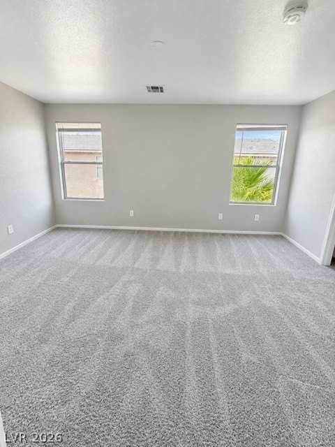 2050 Lost Maple St - Photo 5 of 10