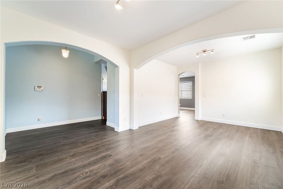 10328 Burwood St - Photo 6 of 42