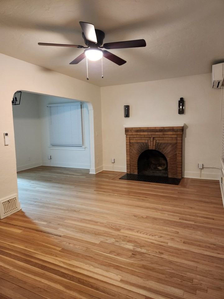 602 Roberts St #A - Photo 3 of 13