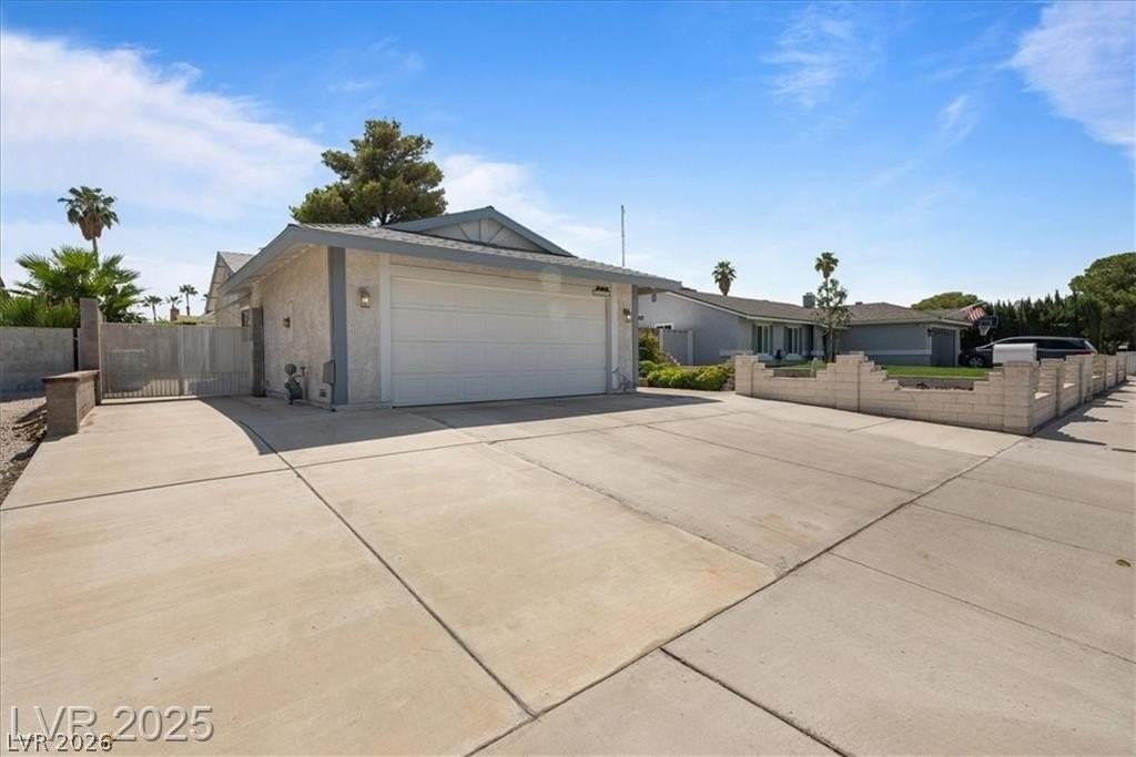 6413 Roy Rogers Dr - Photo 4 of 50