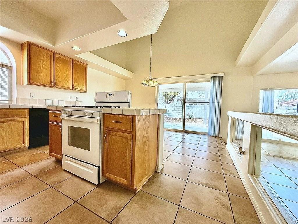 8700 Raindrop Canyon Ave - Photo 6 of 16