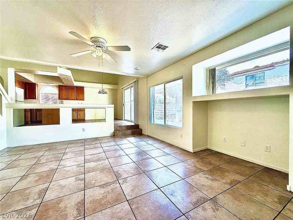 8700 Raindrop Canyon Ave - Photo 7 of 16