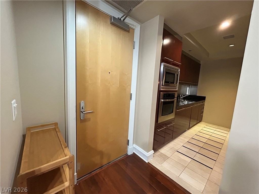 2700 Las Vegas Blvd S #707 - Photo 3 of 22