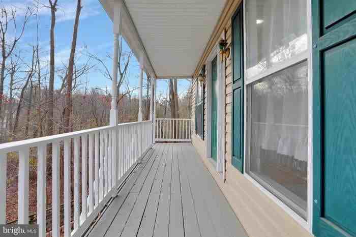 130 Burns Crossing Rd - Photo 2 of 20