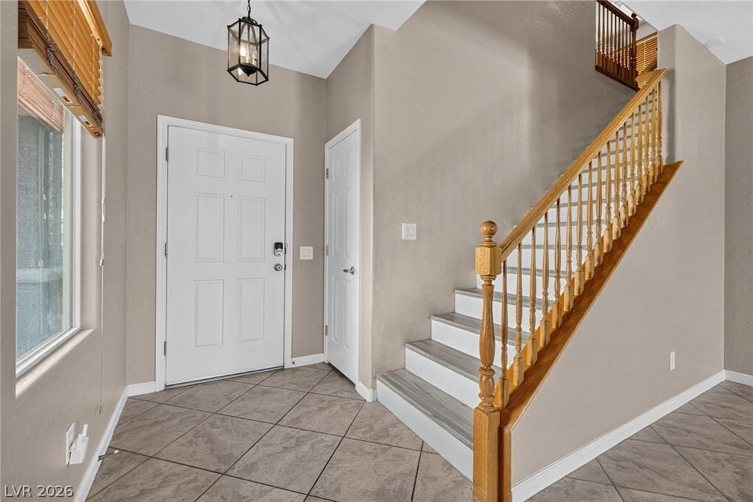 8105 Celina Hills St - Photo 4 of 34