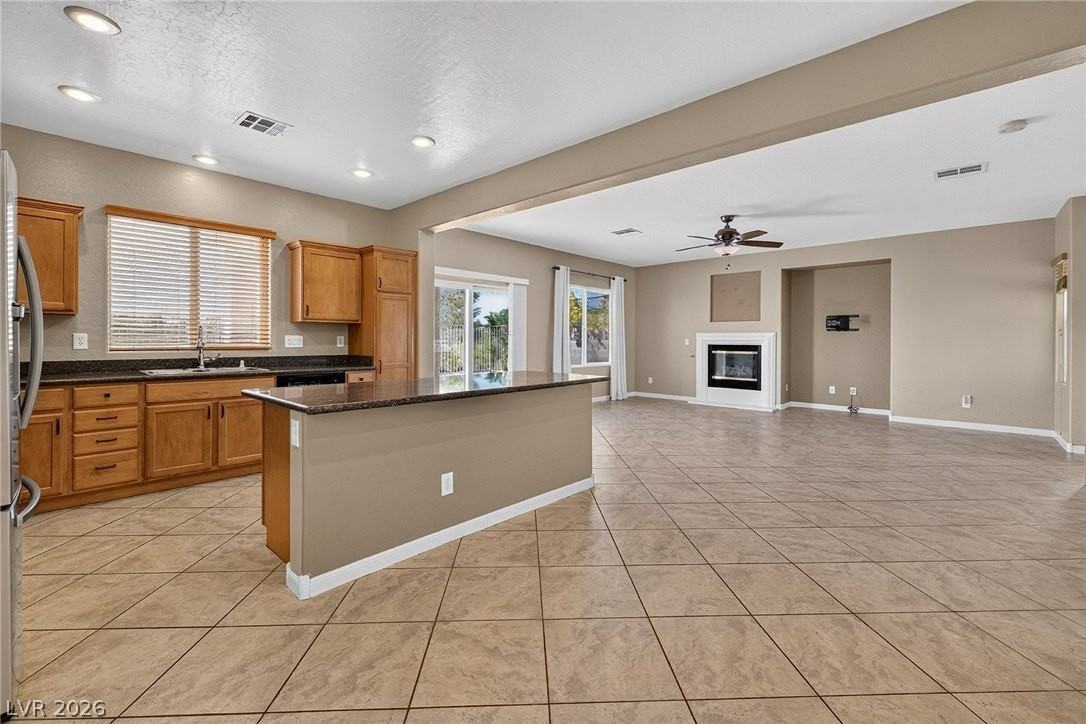 8105 Celina Hills St - Photo 5 of 34