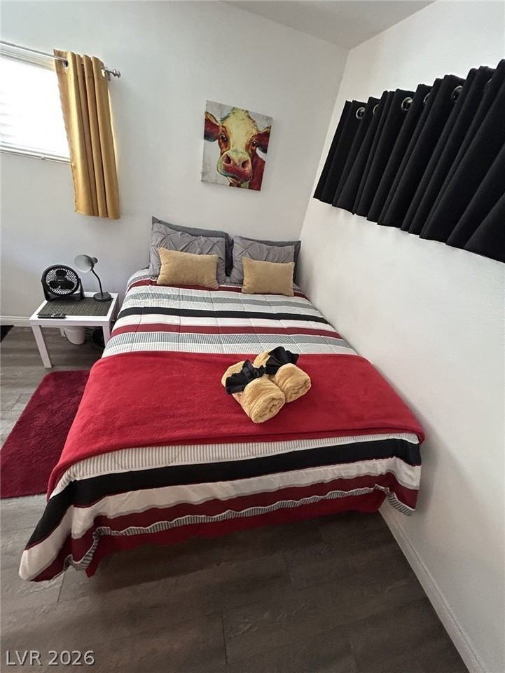 308 S 10th St #B - Photo 2 of 17
