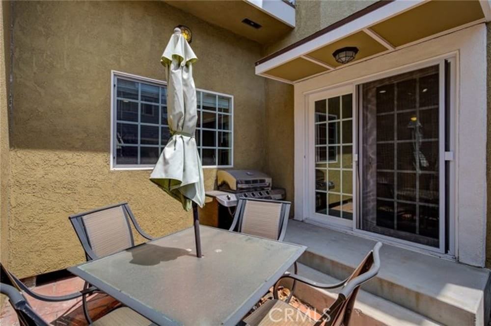 4045 Tilden Ave - Photo 3 of 6