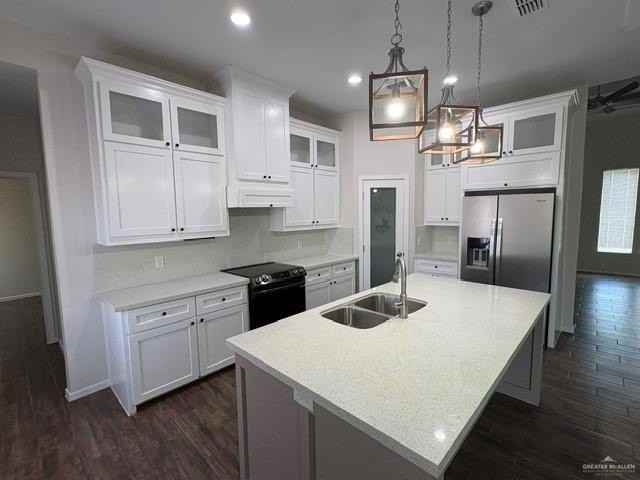 714 Santa Isabel St - Photo 4 of 23