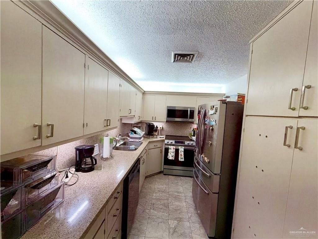 600 Wichita Ave #305 - Photo 4 of 17