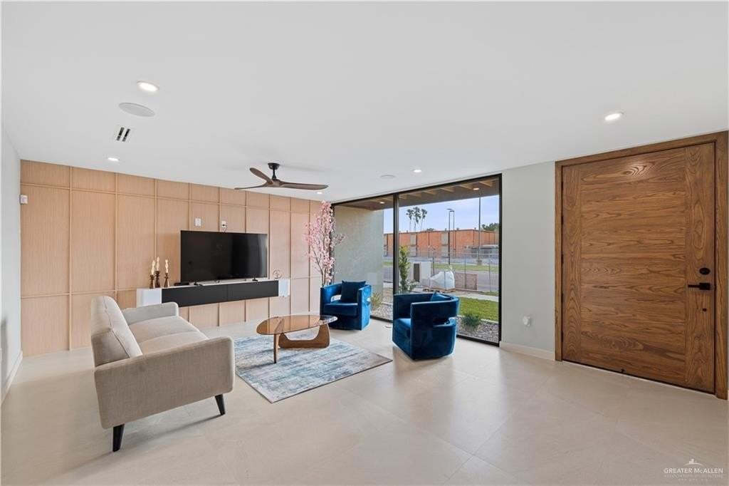 1420 S 7th Ave - Photo 4 of 34