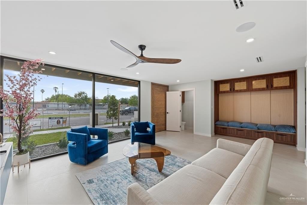 1420 S 7th Ave - Photo 5 of 34