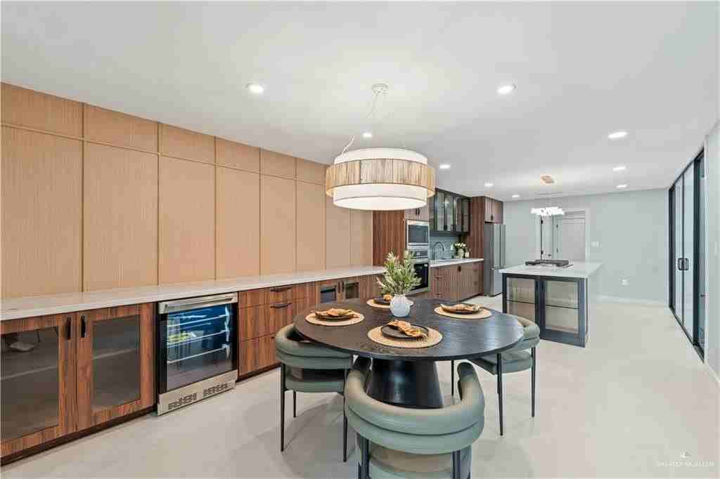 1420 S 7th Ave - Photo 7 of 34