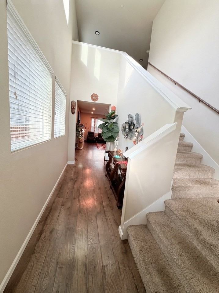 621 Rosewood Dr Sw - Photo 2 of 20