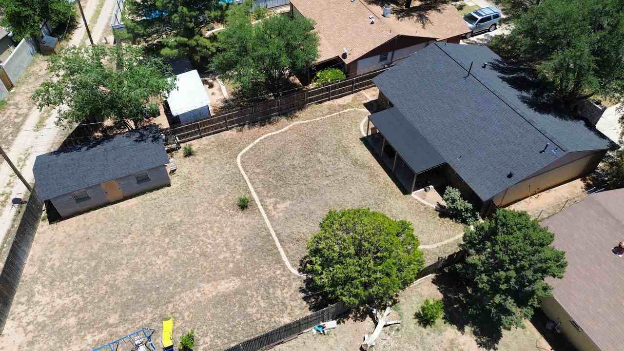 1606 Tennessee Dr - Photo 2 of 10