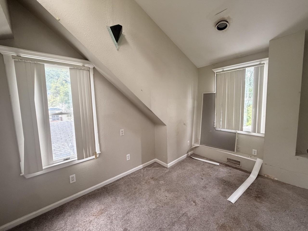21517 Jacksonville St - Photo 6 of 17