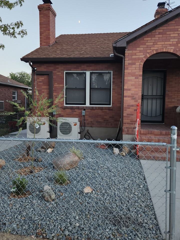 604 Roberts St - Photo 2 of 13