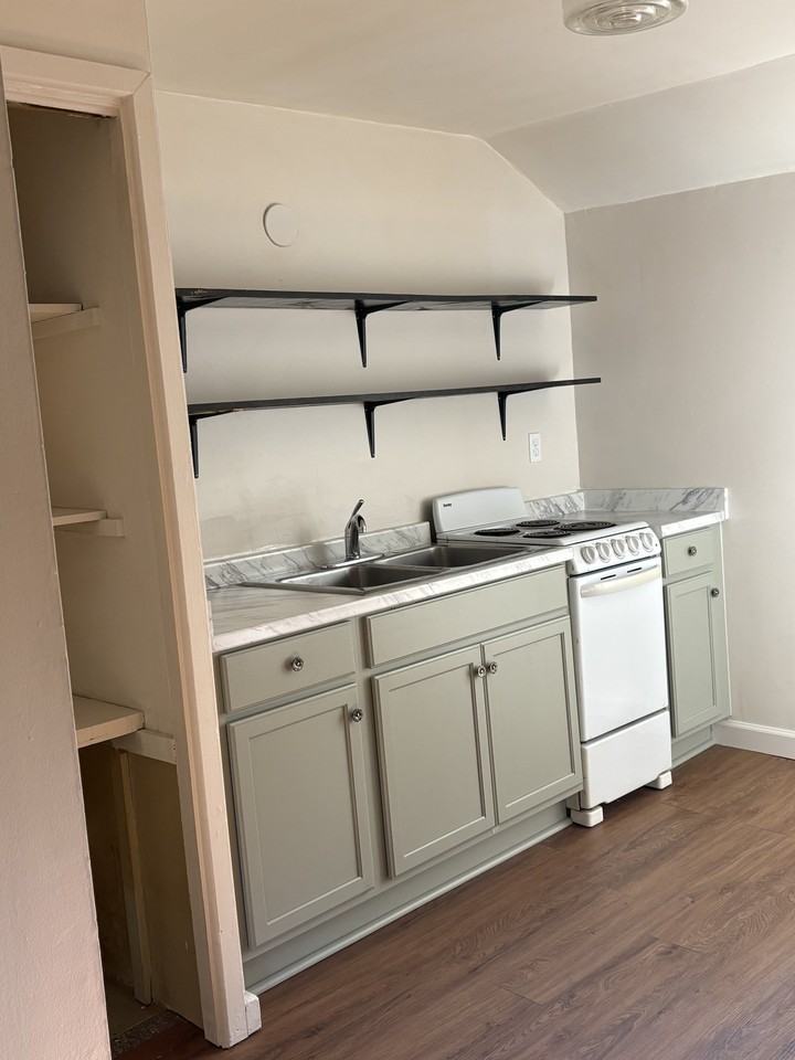 1221 W Main St #1225 - Photo 2 of 9