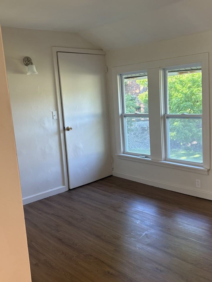 1221 W Main St #1225 - Photo 3 of 9