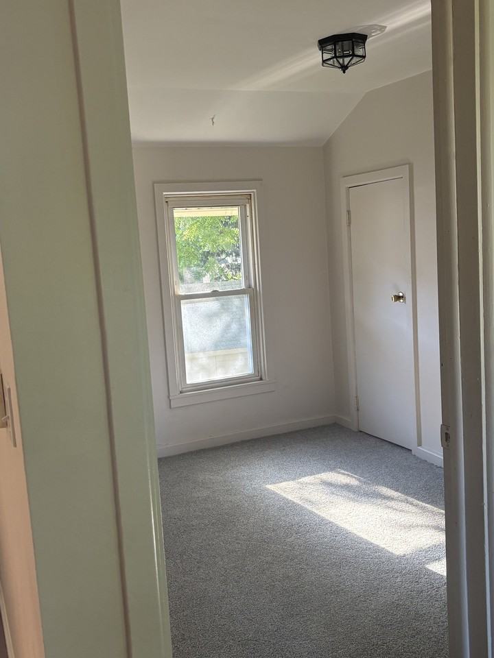 1221 W Main St #1225 - Photo 4 of 9