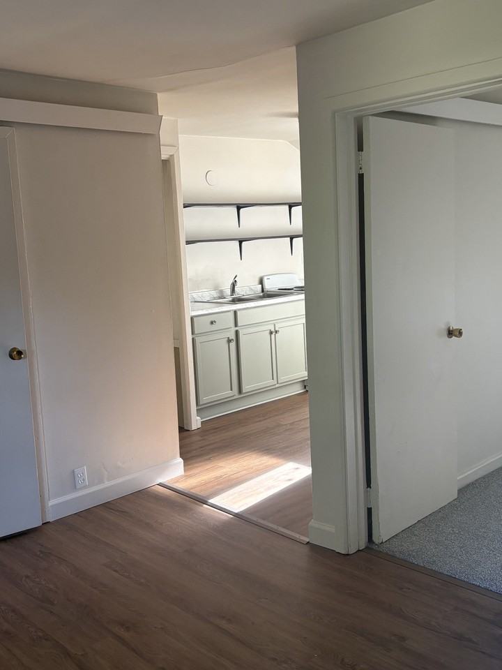 1221 W Main St #1225 - Photo 5 of 9