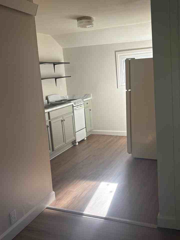 1221 W Main St #1225 - Photo 6 of 9