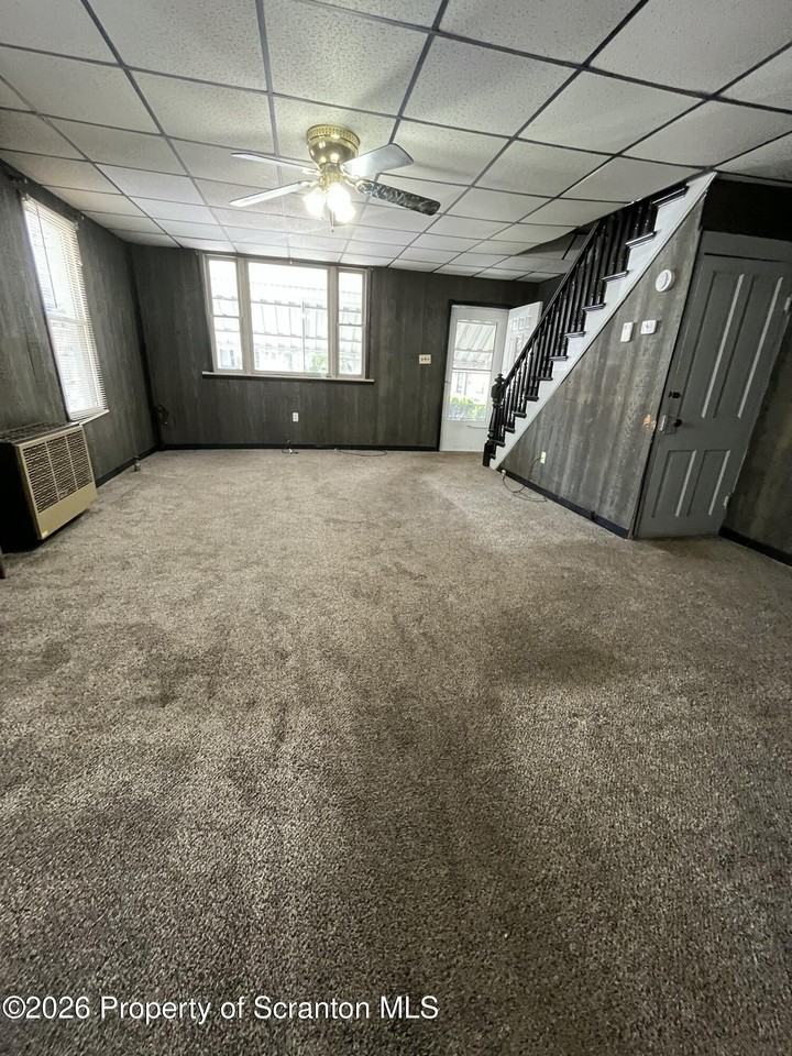 1519 Electric St - Photo 4 of 10
