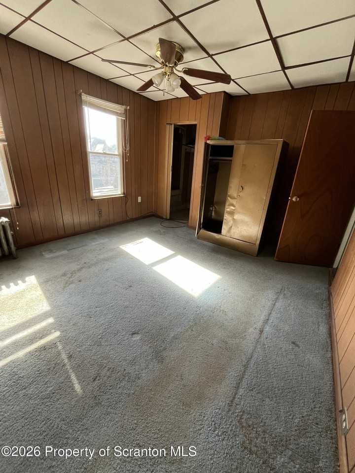 1519 Electric St - Photo 6 of 10